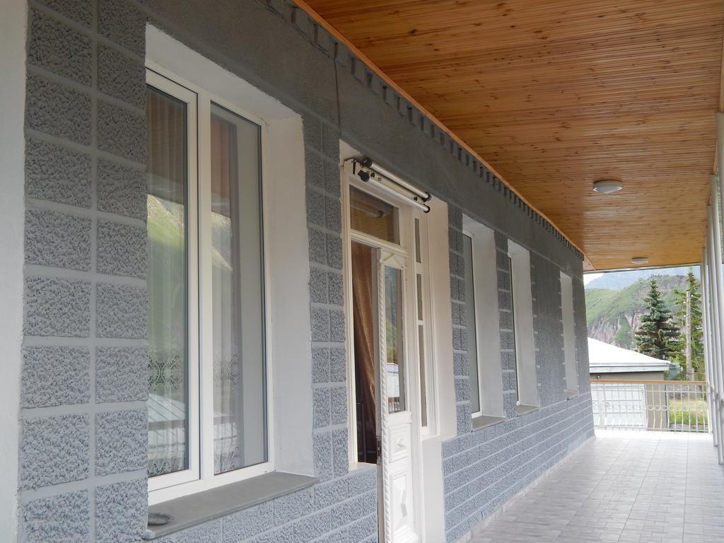 Ineza'S Guest House Stepantsminda Exterior photo